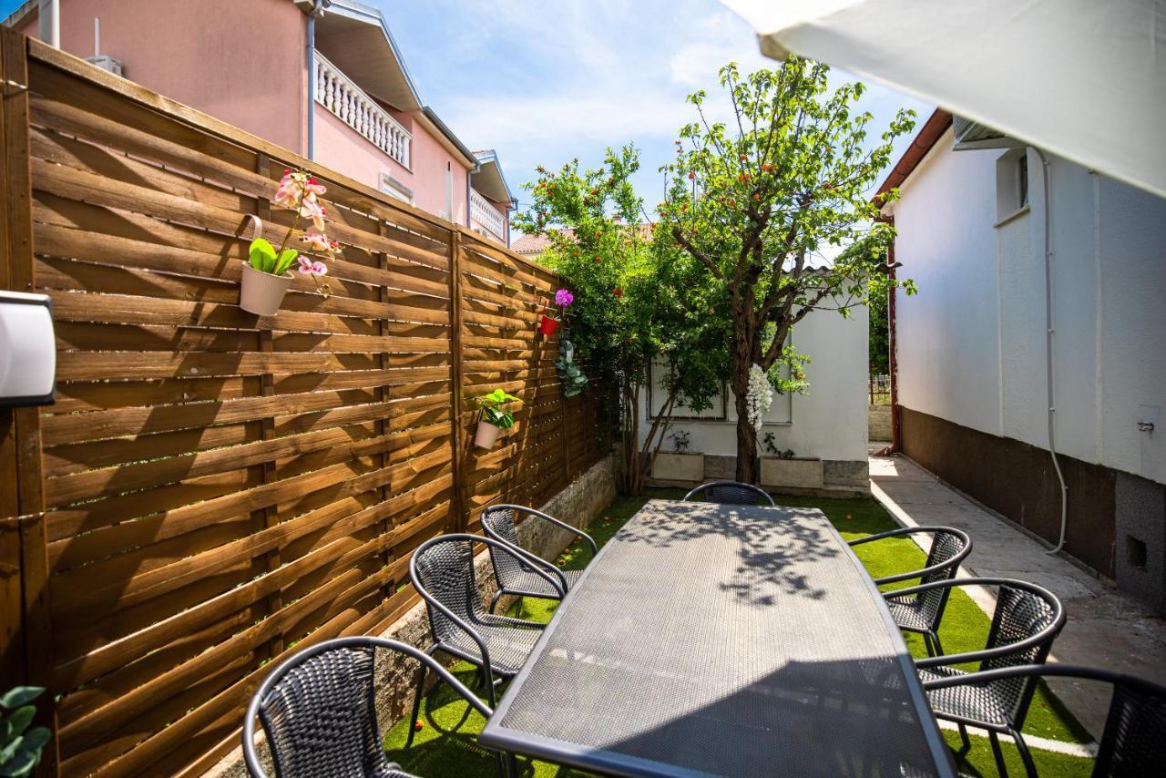 Villa Nila Zára Kültér fotó